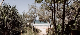 Seaside Escape on 'Tanah'
