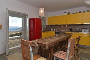 Fridge, microwave, oven, stovetop - Aesthesis Villa - Naousa- 6pl - Amazing View (Naousa)