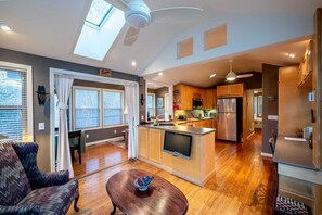 TV, fireplace, DVD player, offices