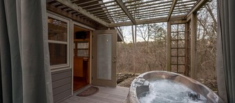Hot Tub, Fire Pit, Secluded, 5 Minutes Eureka
