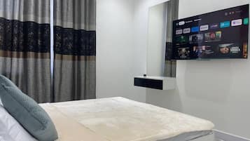 1 bedroom, iron/ironing board, WiFi, bed sheets