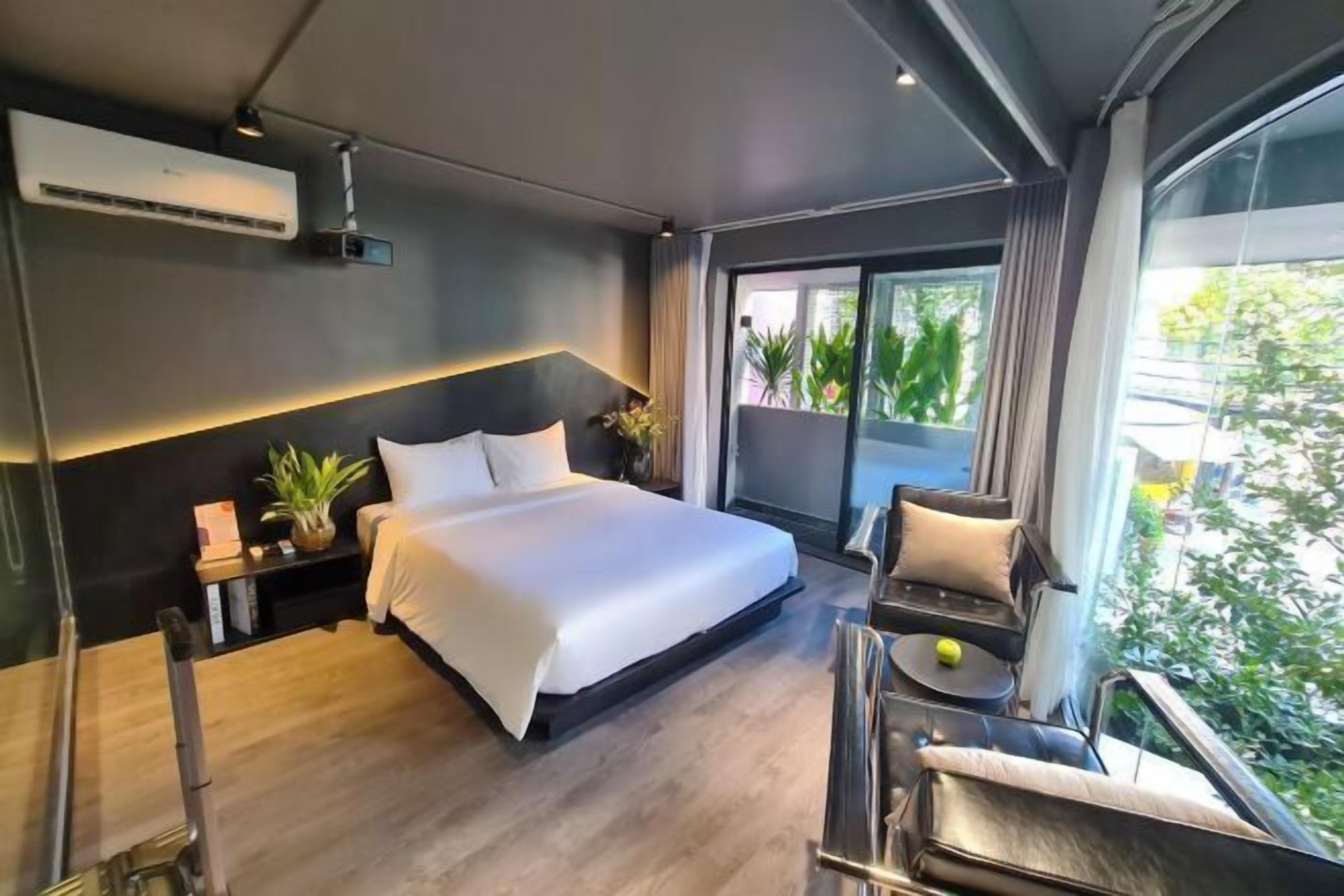 免費迷你吧物品、書桌、筆電工作空間、遮光布/窗簾