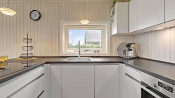 Køleskab, ovn, kogeplade, opvaskemaskine