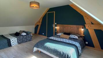 4 chambres, lit parapluie, Wi-Fi gratuit, draps fournis