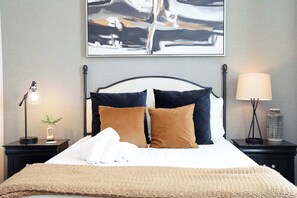 5 soverom, strykejern/-brett, wi-fi og sengetøy