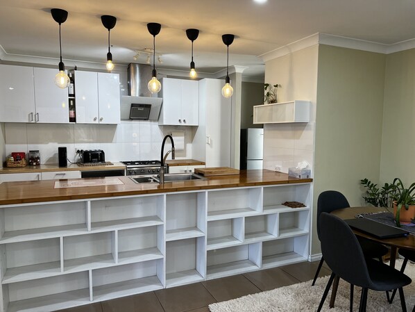 Fridge, microwave, oven, stovetop