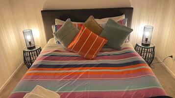 3 bedrooms, WiFi, bed sheets