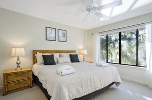 2 bedrooms, iron/ironing board, free WiFi, bed sheets - Springwood 41 - 2 BR/2.5 Bath Townhouse (Hilton Head Island)