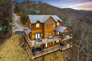 Chalet rustique, 5 chambres | Extérieur