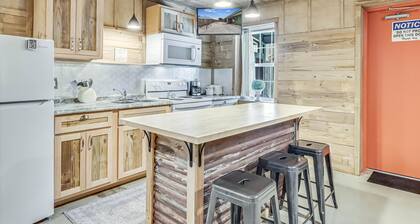 Casas Coastal Experience Cabin B 1 Bedroom Cottage by RedAwning