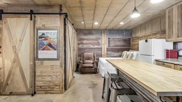 Småhus, 1 soverom | Eget kjøkken | Kjøleskap, ovn, kokeplater og kaffetrakter/tekoker