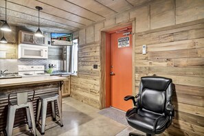 Cottage, 1 Bedroom | Private kitchen