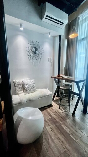 Fun and Stylish Loft Apartment in Davao City !