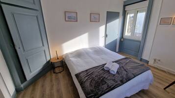 1 chambre, fer et planche Ă repasser, Wi-Fi, draps fournis