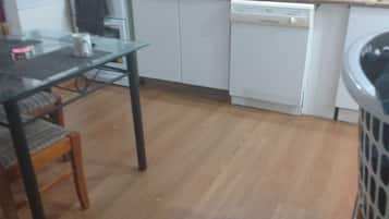 Frigorífic, microones, forn i placa de cuina