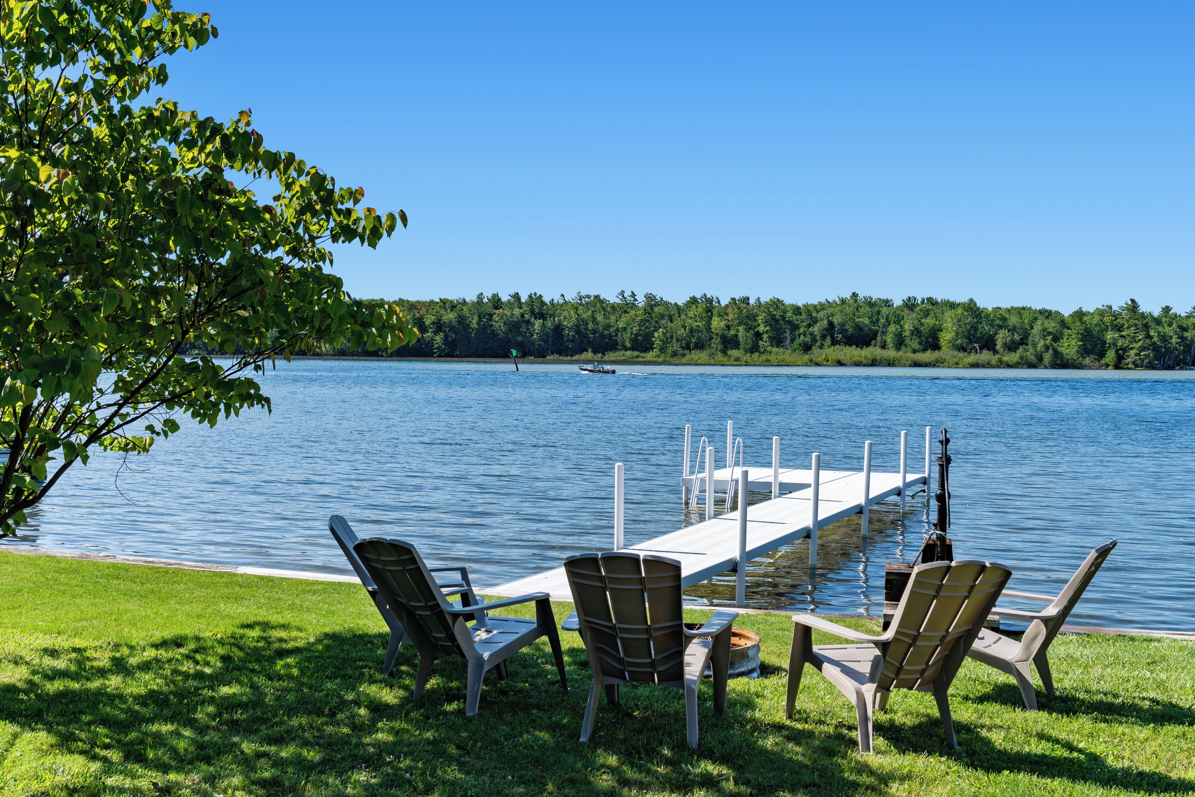 Lakefront Cottage near Petoskey and Lake Michigan 