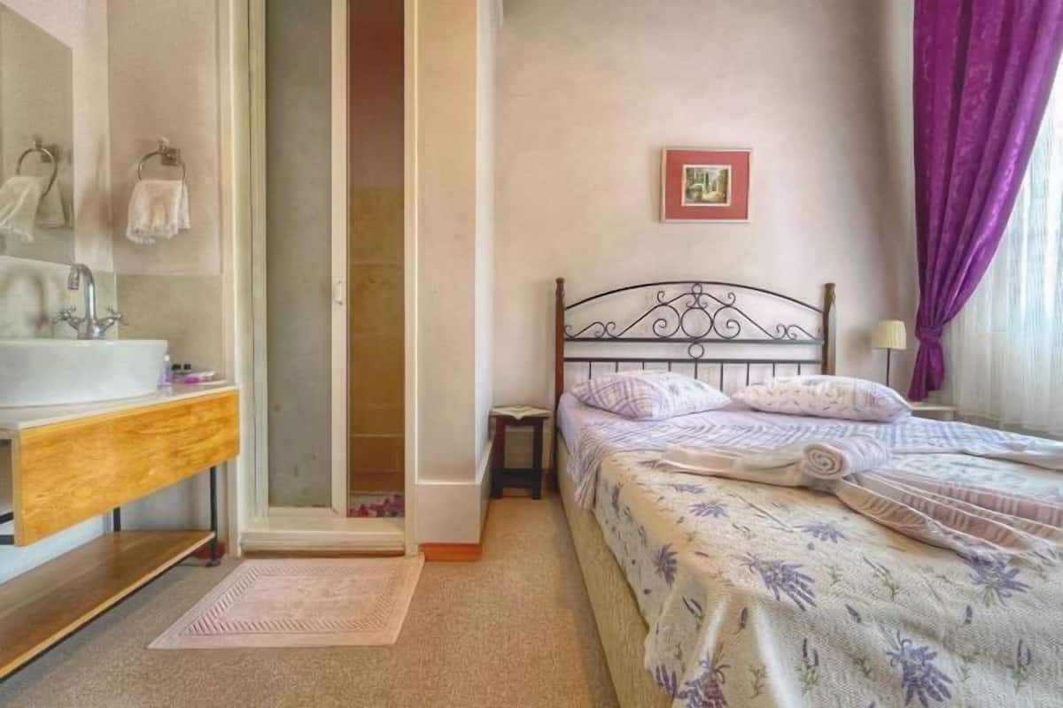 1 bedroom, premium bedding, minibar, individually decorated