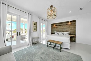 6 bedrooms, iron/ironing board, travel cot, free WiFi - Seas The Moments: Next to beach walkover, across the street from the pool! (Panama City Beach)