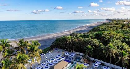 Jupiter Beach Resort – Oceanfront Suite w/ 2 rooms & 2 baths!