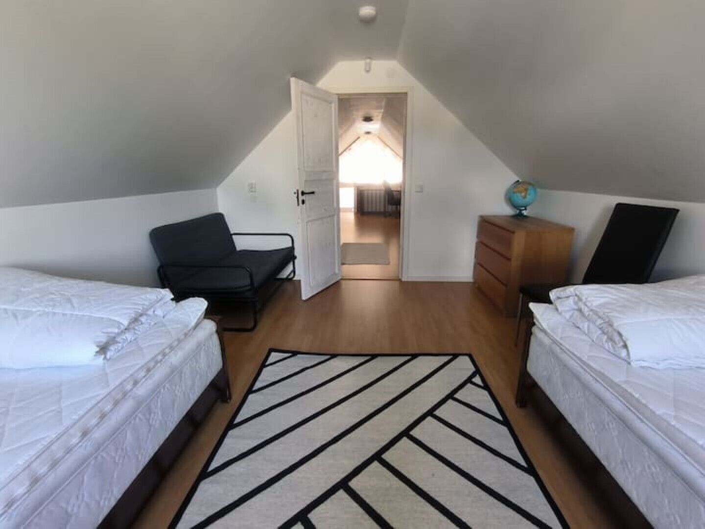 4 soverom, skrivebord og wi-fi (inkludert)