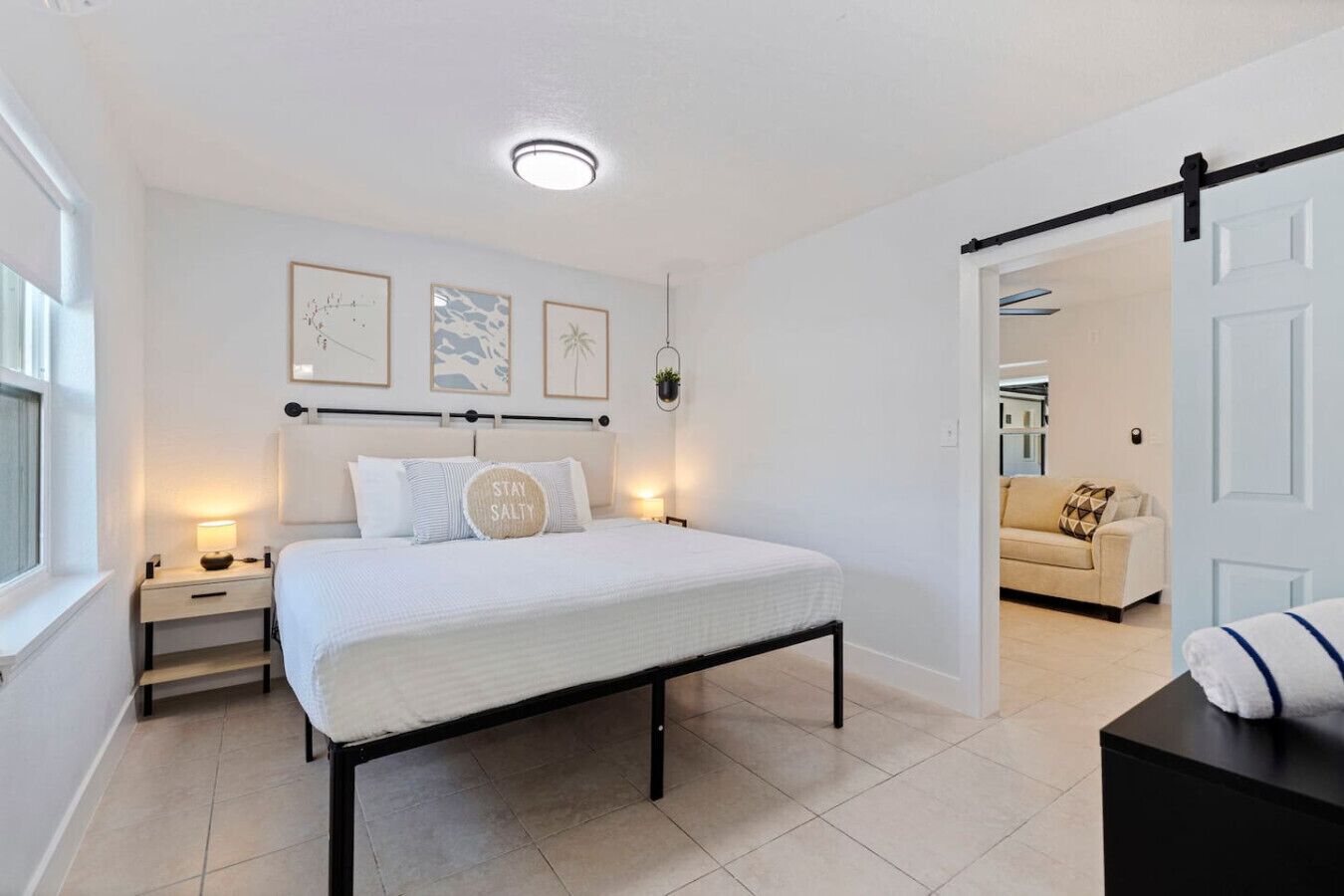 1 soverom, skrivebord, strykejern/-brett og wi-fi