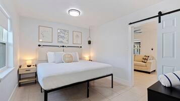 1 bedroom, desk, iron/ironing board, WiFi