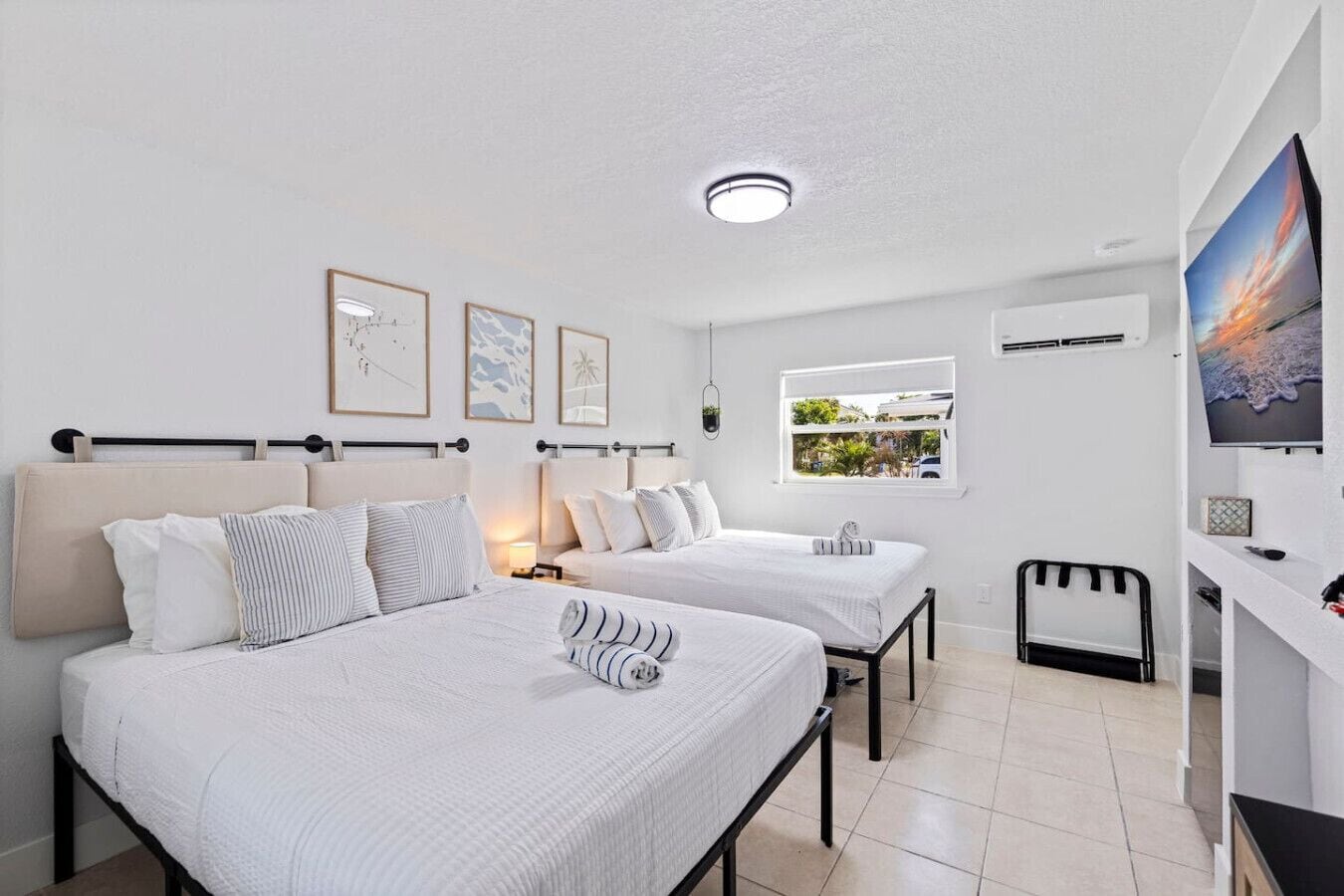 Iron/ironing board, WiFi