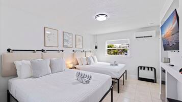 Iron/ironing board, WiFi