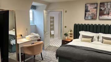 1 bedroom, Egyptian cotton sheets, premium bedding, minibar