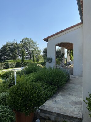 Property grounds - Mediterranean House in the Southerne France (Saint-Jeannet)