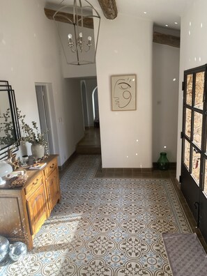 Interior - Mediterranean House in the Southerne France (Saint-Jeannet)