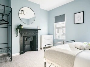 2 bedrooms, iron/ironing board, free WiFi, bed sheets - Belmont Bolthole 2 Bed Bars and Eateries Abound - Pass the Keys (Belfast)