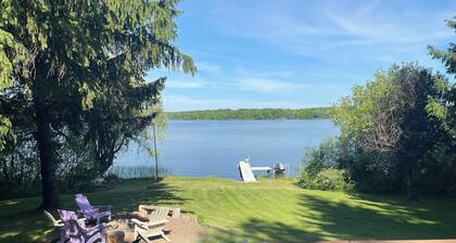 Private, Pet Friendly Lakefront Cabin
