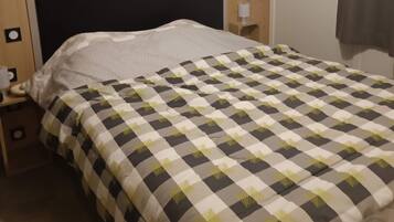 2 Schlafzimmer, Bügeleisen/Bügelbrett, kostenloses WLAN