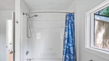 Hårtørrer, håndklæder, Sæbe, Toiletpapir