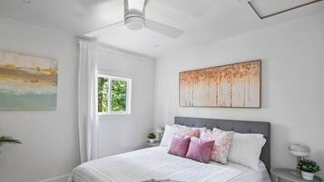 4 bedrooms, WiFi, bed sheets