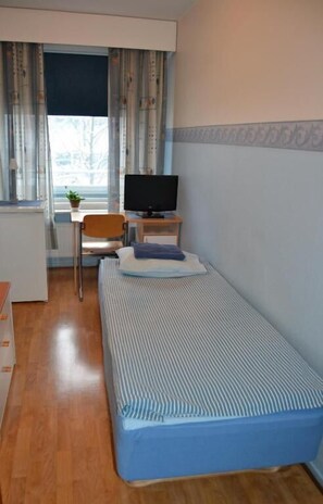 Laptop workspace, free WiFi