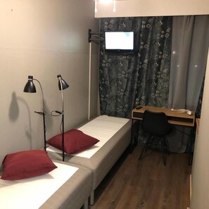 Laptop workspace, free WiFi - Hostel Patria (Lahti)