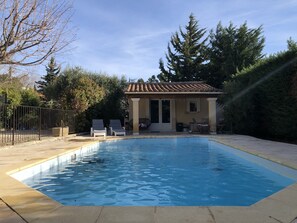 Pool - 4 Bedroom Private vacation home in Laudun-l'Ardoise (Laudun-l'Ardoise)
