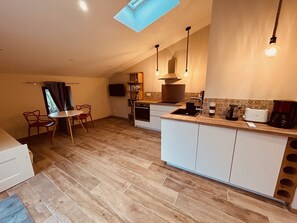 Microwave, oven, stovetop - Gite La Confluence (Montolieu)