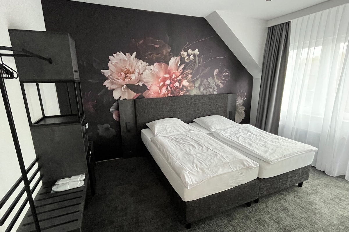 Basic Double or Twin Room | Desk, laptop workspace, soundproofing, free WiFi