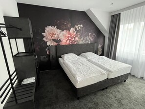 Basic Double or Twin Room | Desk, laptop workspace, soundproofing, free WiFi