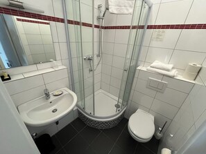 Bathroom shower - Hotel Elsen (Grevenbroich)