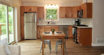 Beautiful Hillside-Guest House