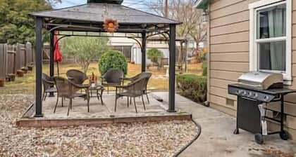 Vino en Pino-Just 2 blocks to Downtown Paso!