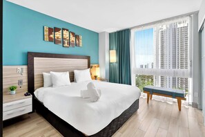 1 bedroom, iron/ironing board, free WiFi, bed sheets - 1BR Oceanfront Resort Stay | Beach Access + Views (Sunny Isles Beach)
