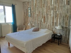 3 bedrooms, iron/ironing board, travel crib, free WiFi - La Villa du Soleil Sereine et Familiale. .animal de Compagnie Accepté (Frontignan)