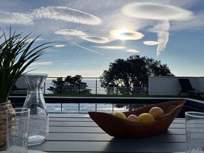Pool - Villa Moderne Avec Piscine, vue Mer, a 5mn de Bastia. Votre Oasis Corse! (San-Martino-di-Lota)