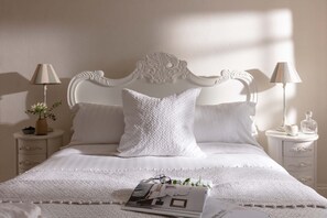 5 bedrooms, iron/ironing board, WiFi