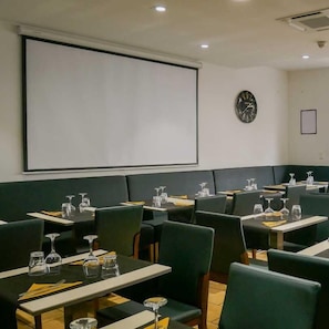 Restaurant - LE CENTRAL Hôtel Bar Restaurant (Balaruc-les-Bains)